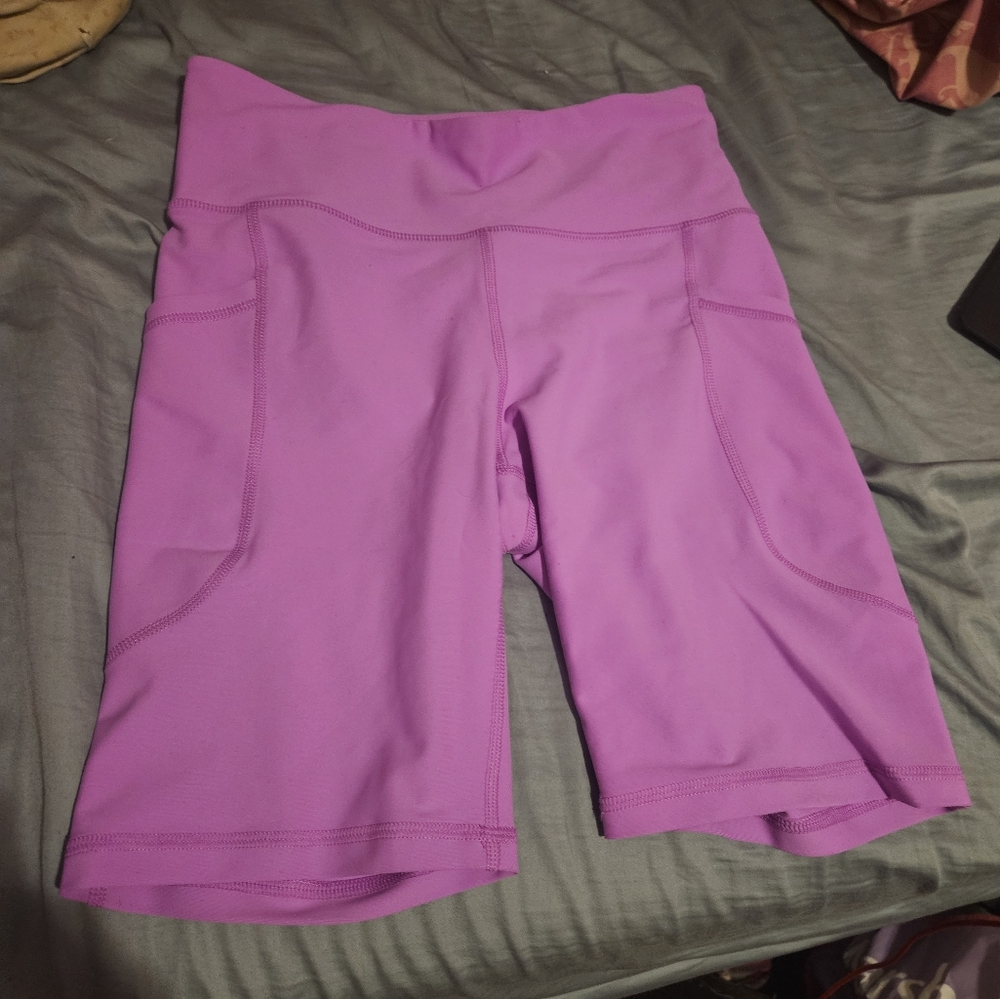 NWOT Old Navy Orchid 8" Biker Shorts